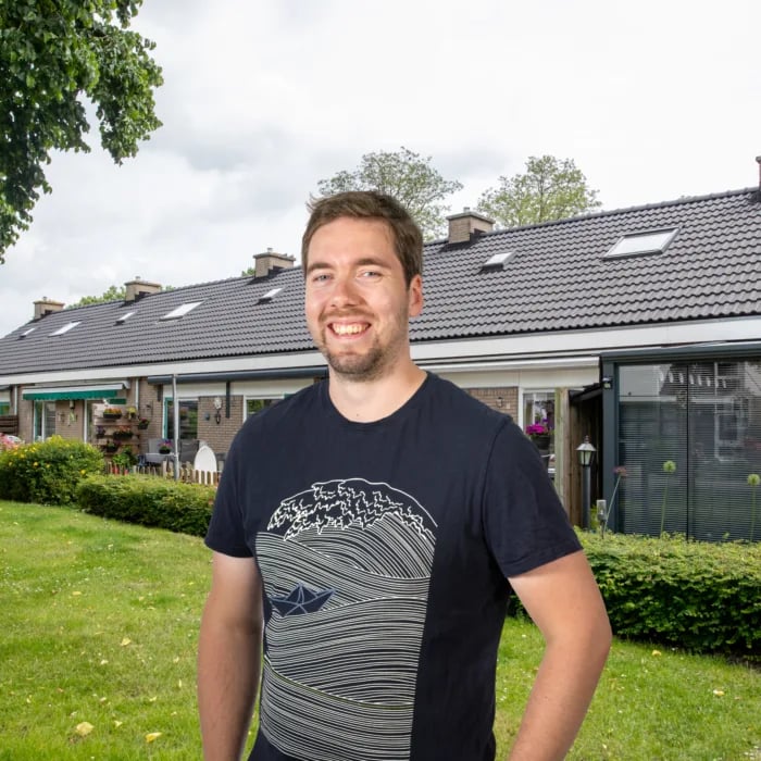 Een kijkje in het werk van systeem- en applicatiebeheerder Pepijn background